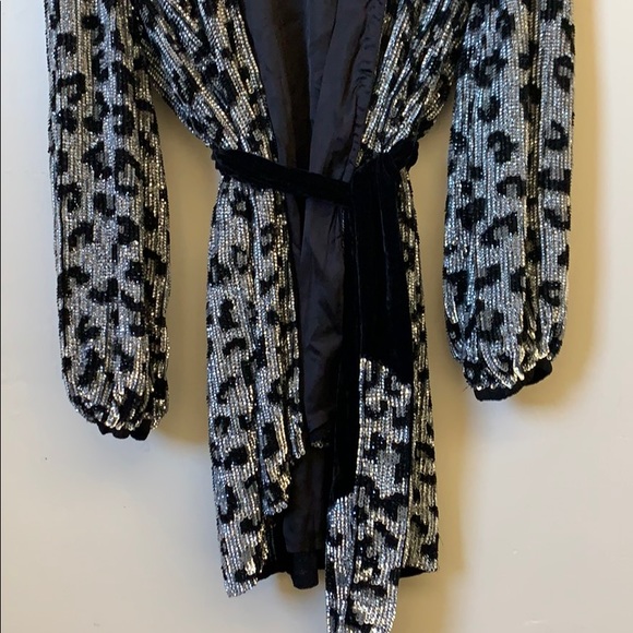 new🤩RETROFETE Gabrielle Robe Dress Silver Leopard - Picture 6 of 10